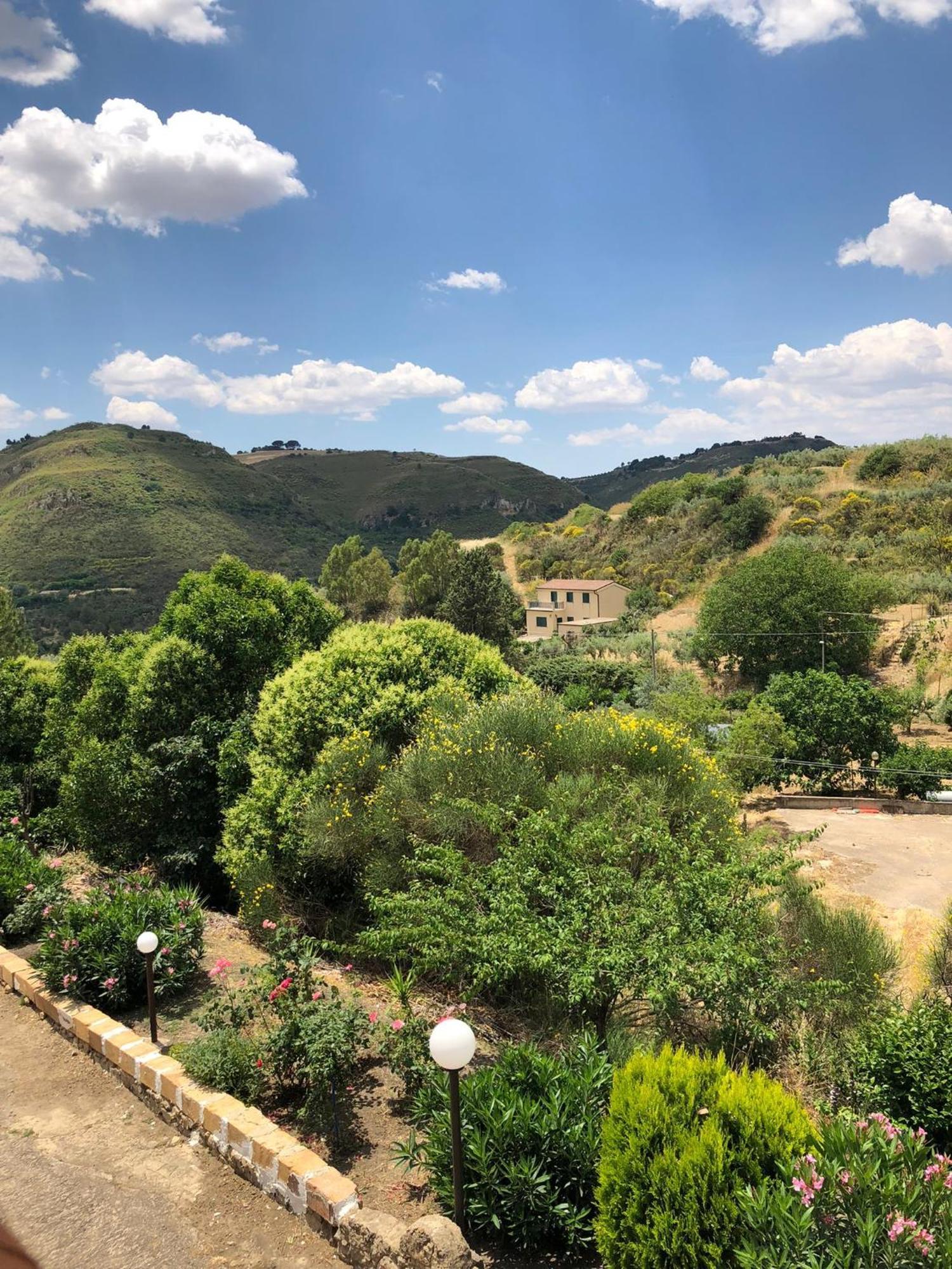 B&B Armonia Έννα Εξωτερικό φωτογραφία